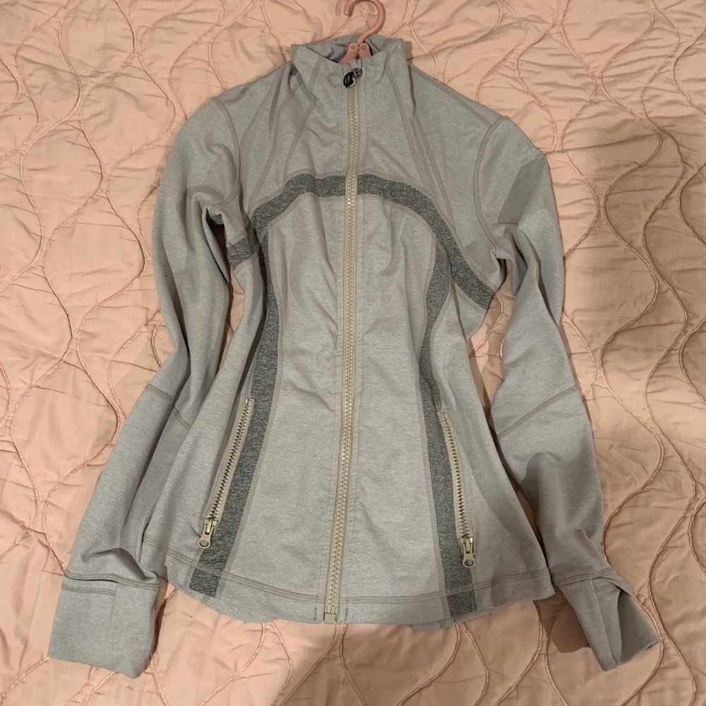 Lululemon define jacket size 6